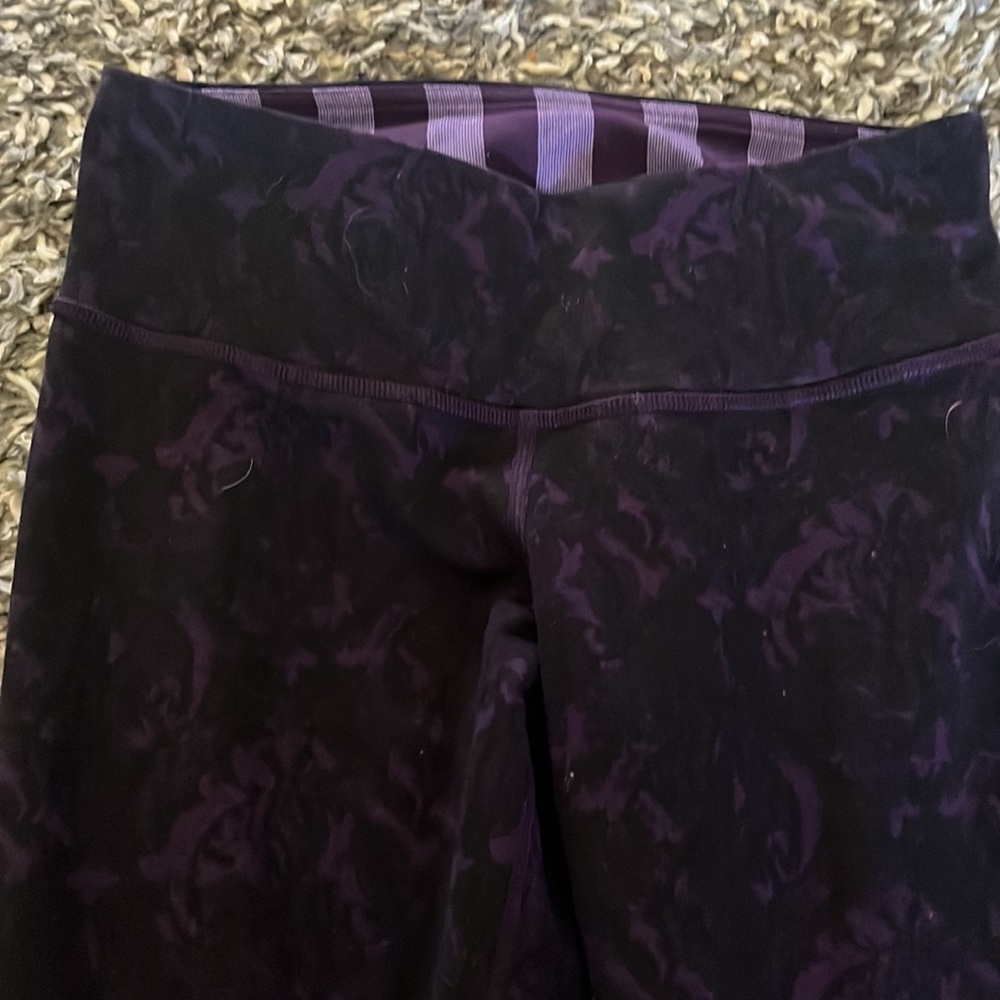 Lululemon Wunder Under Purple Floral Crop Leggings - Picture 6 of 7